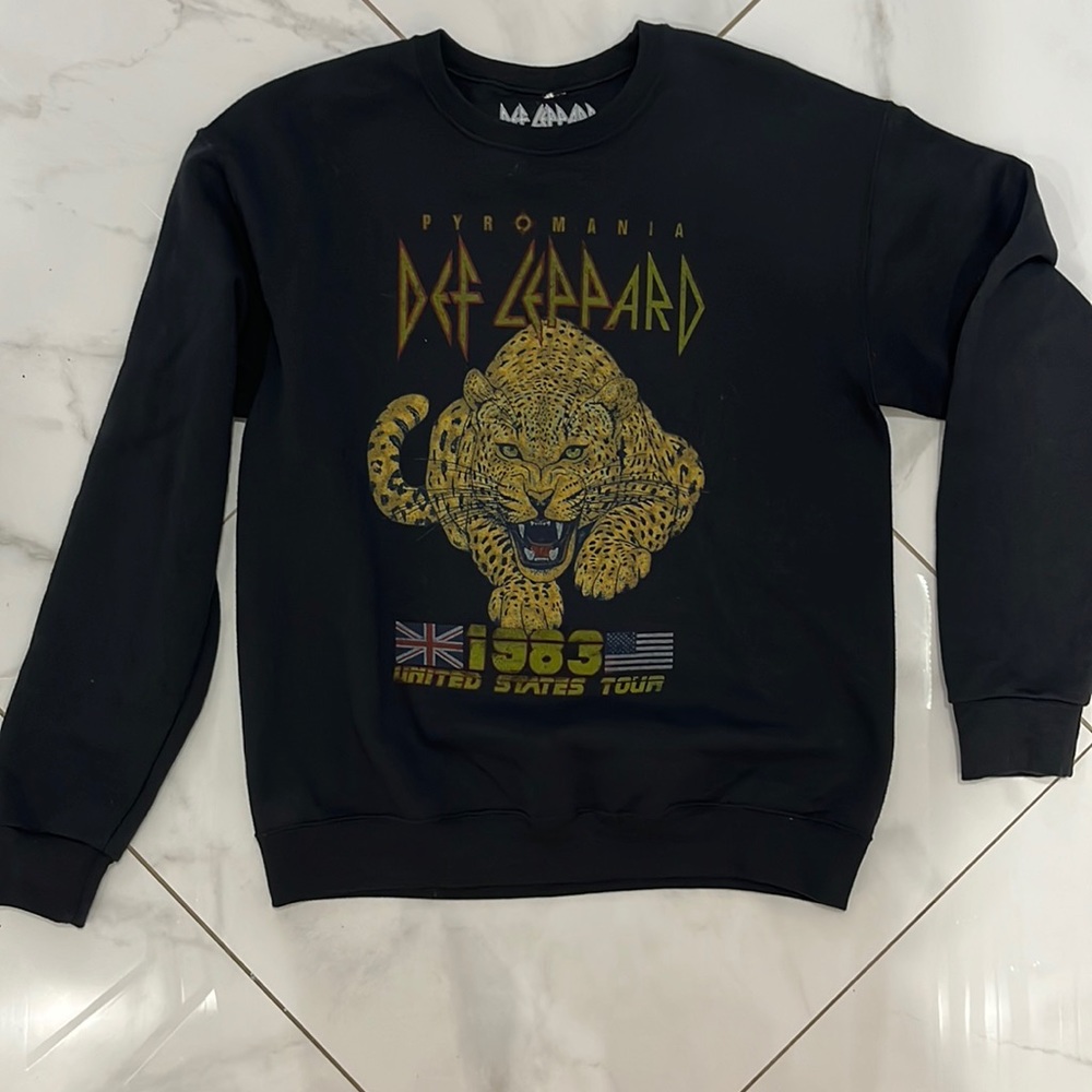 Def Leppard crew neck
